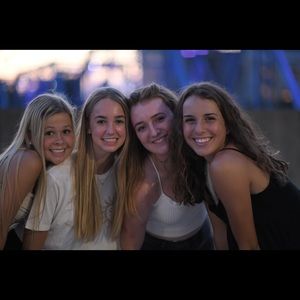 Meet your Posher, Brooke